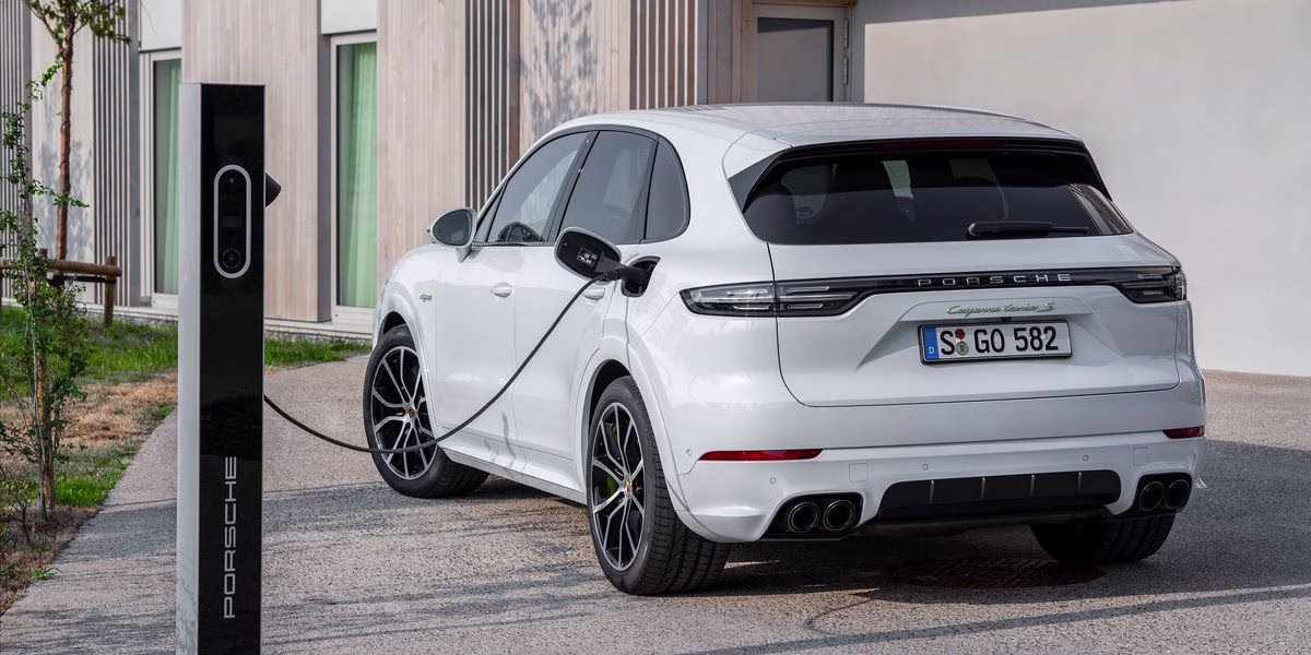 Porsche Cayenne Electric: Virtual and Real-World Extreme Testing Accelerates Development