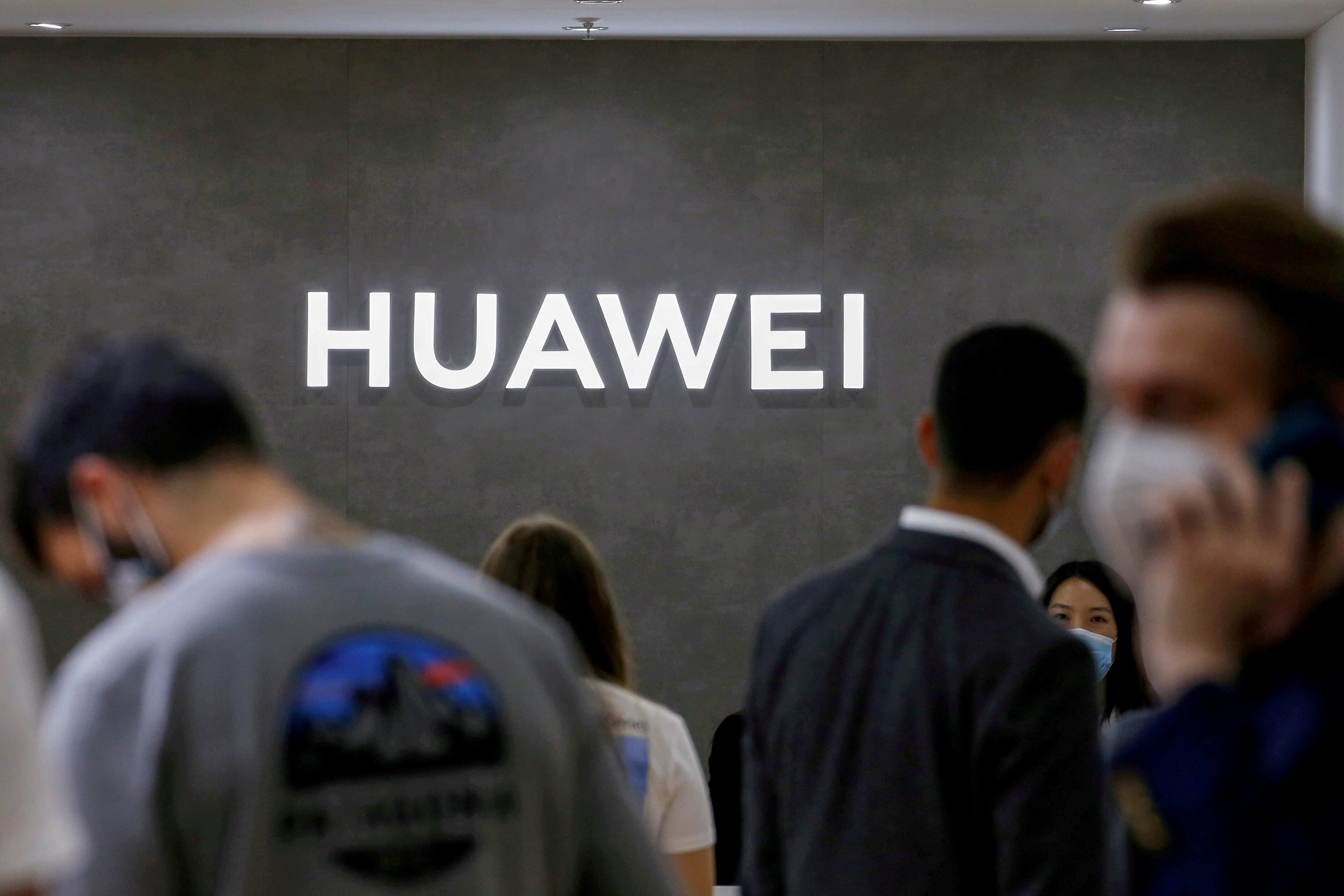 Huawei trở lại Việt Nam với smartphone flagship quý 1/2026