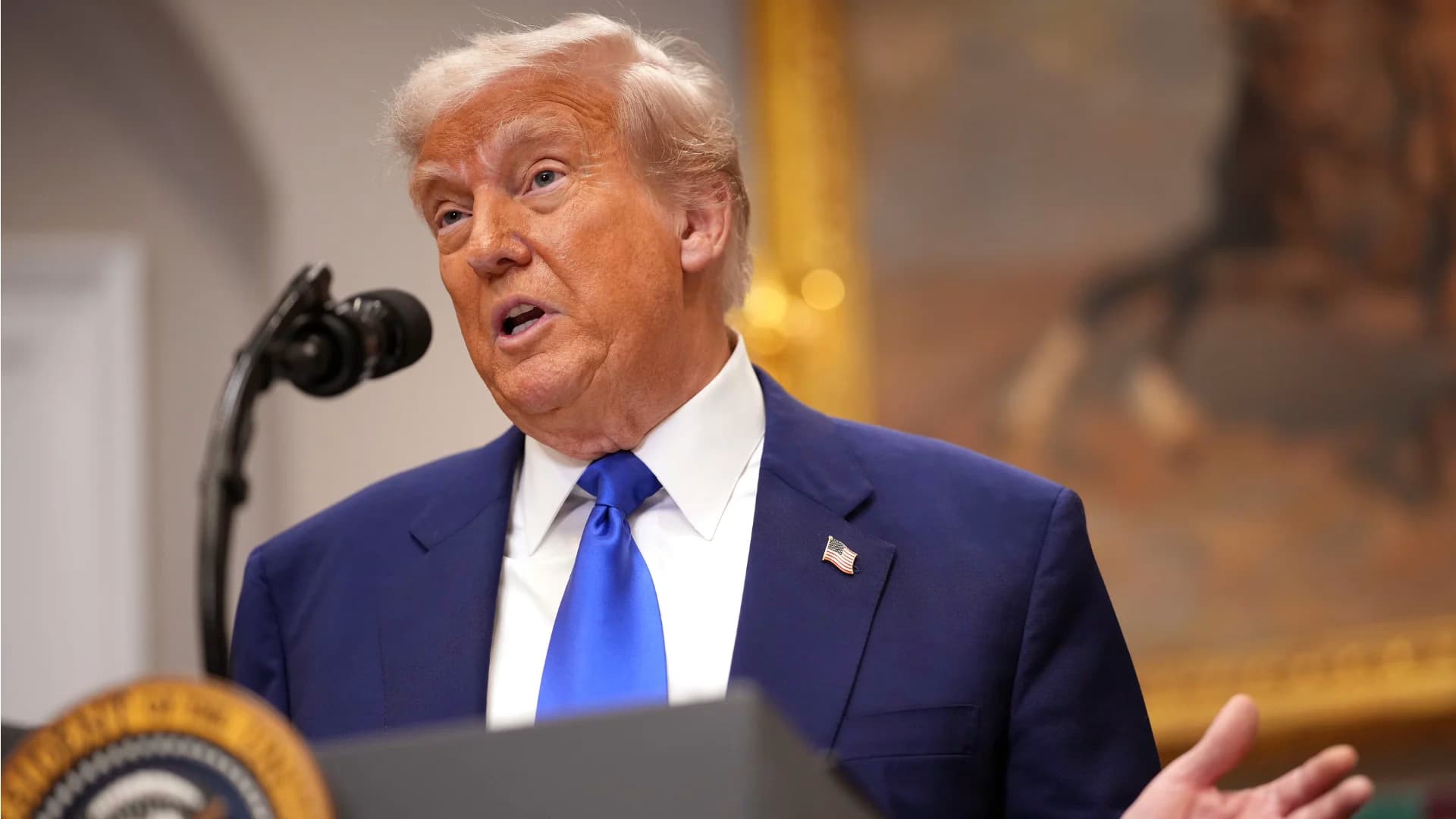 Trump to Tim Cook: 'I Don't Want You Building iPhones in India'
