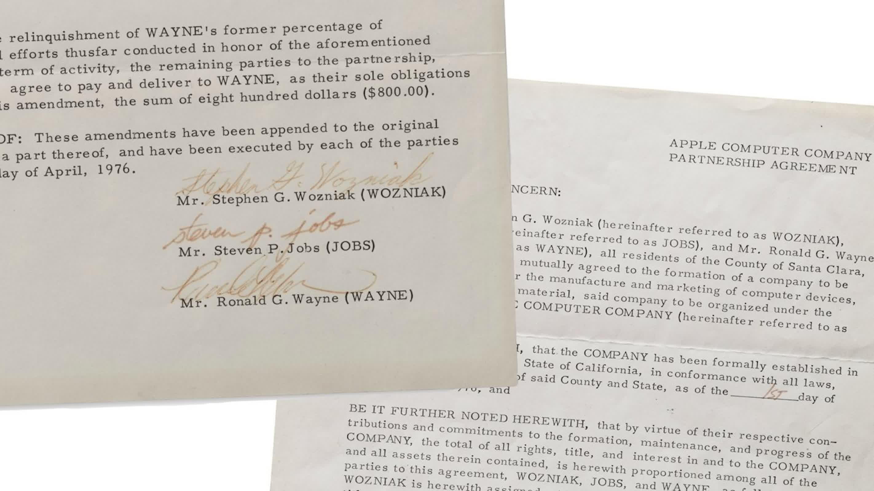 Đấu giá bản hợp đồng thành lập Apple: Khi lịch sử định giá triệu đô