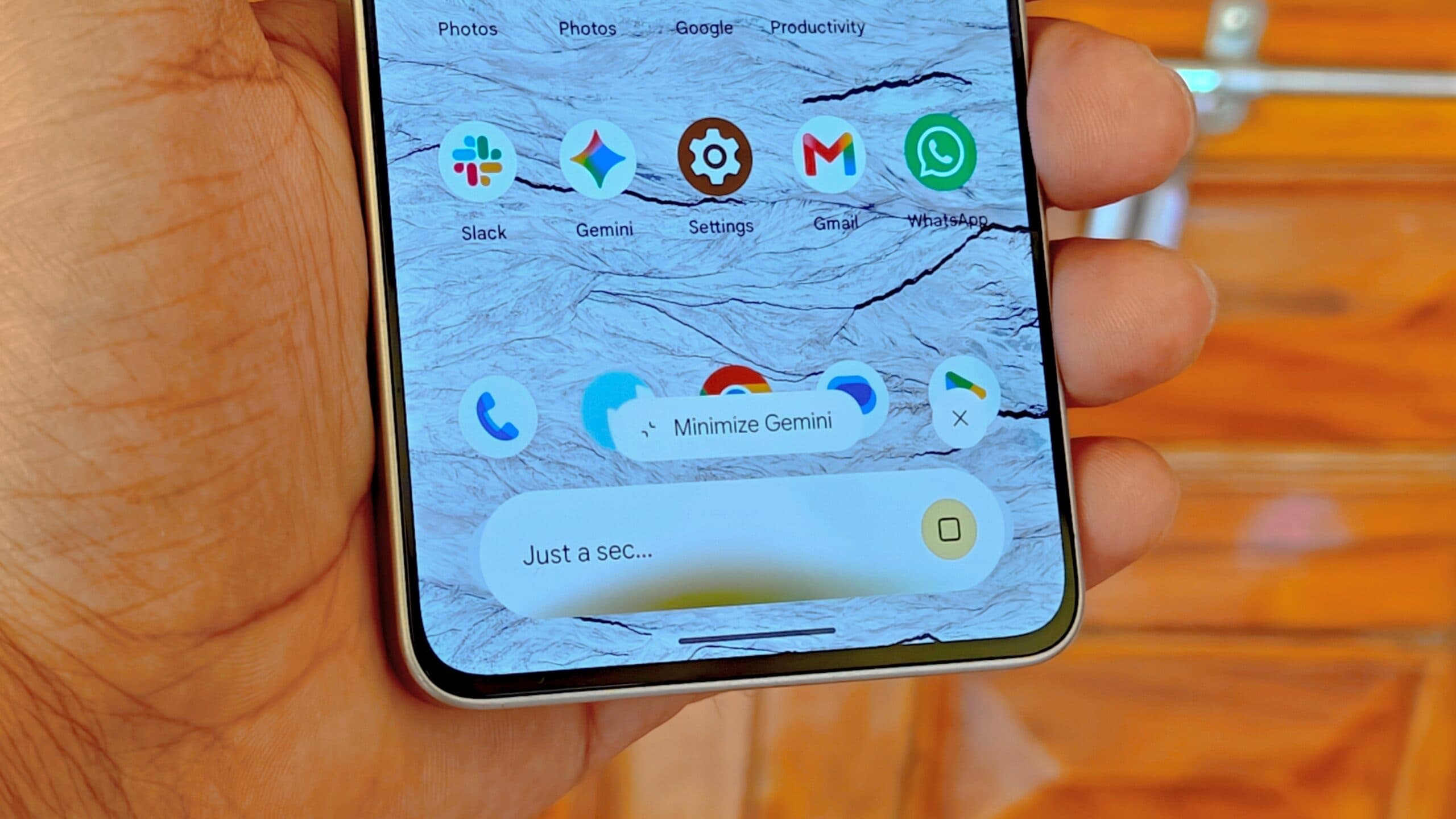 Google Tests New Gradient Design for Gemini’s Persistent Overlay Bubble