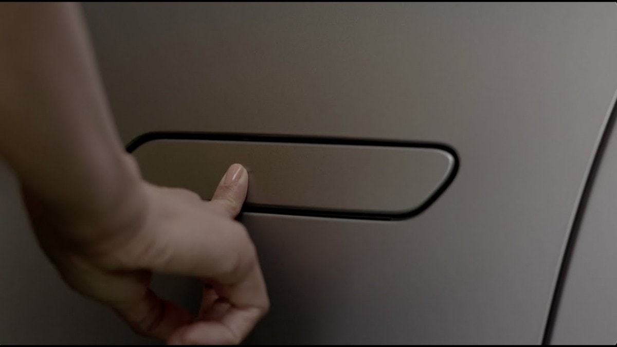 Trung Quốc cấm tay nắm cửa thuần điện tử trên xe điện