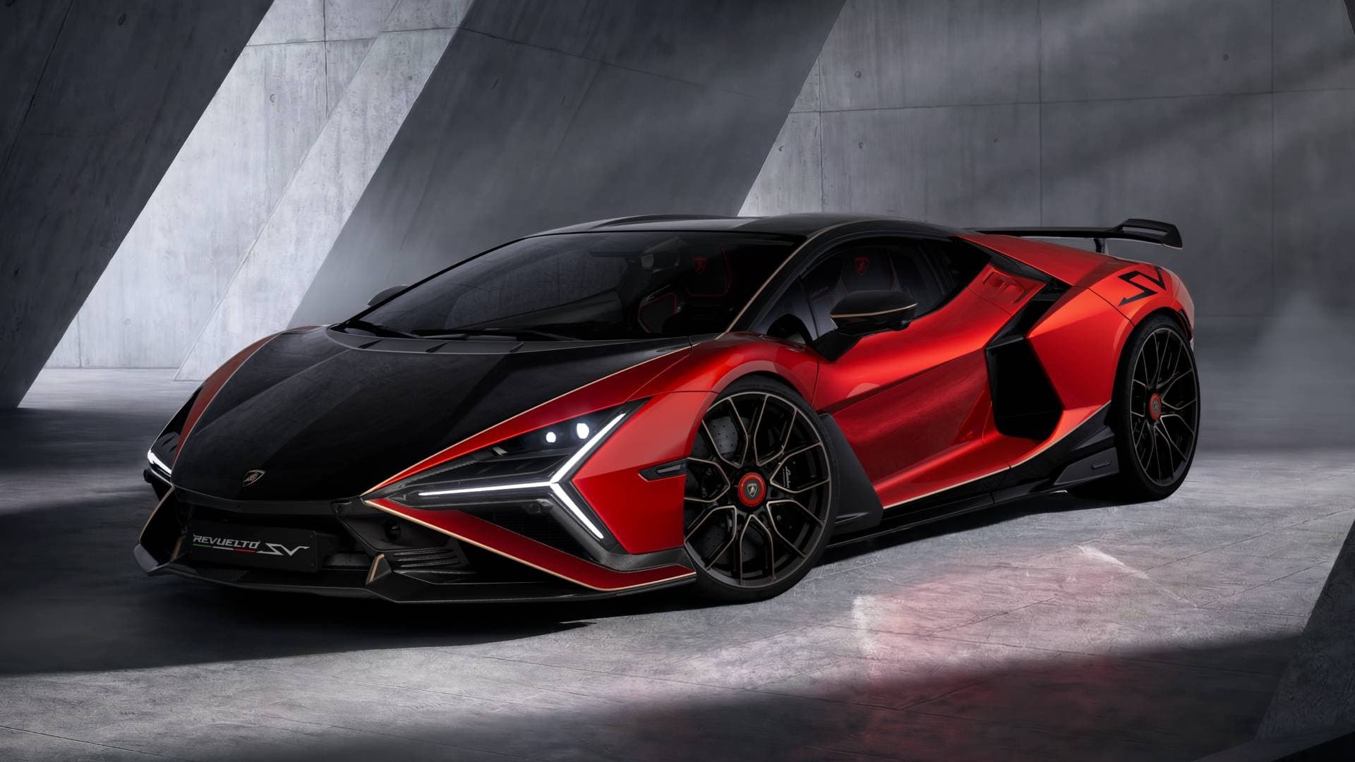 Lamborghini Introduces Fastest and Most Powerful Model Ever: The Revuelto SV