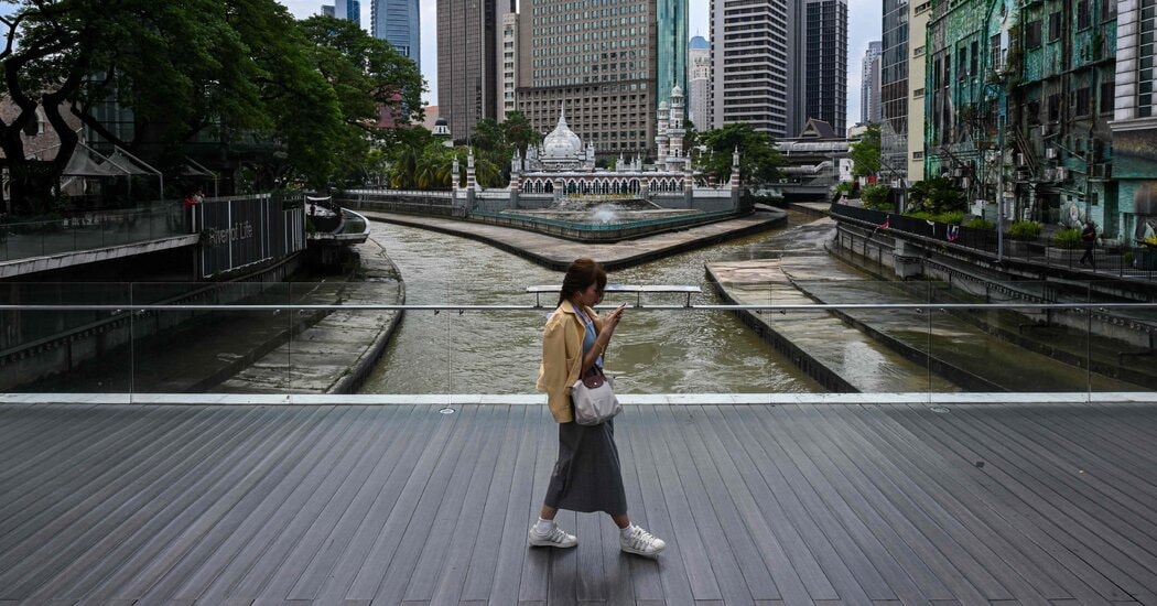 Malaysia siết chặt lệnh cấm mạng xã hội với trẻ dưới 16 tuổi từ 2026