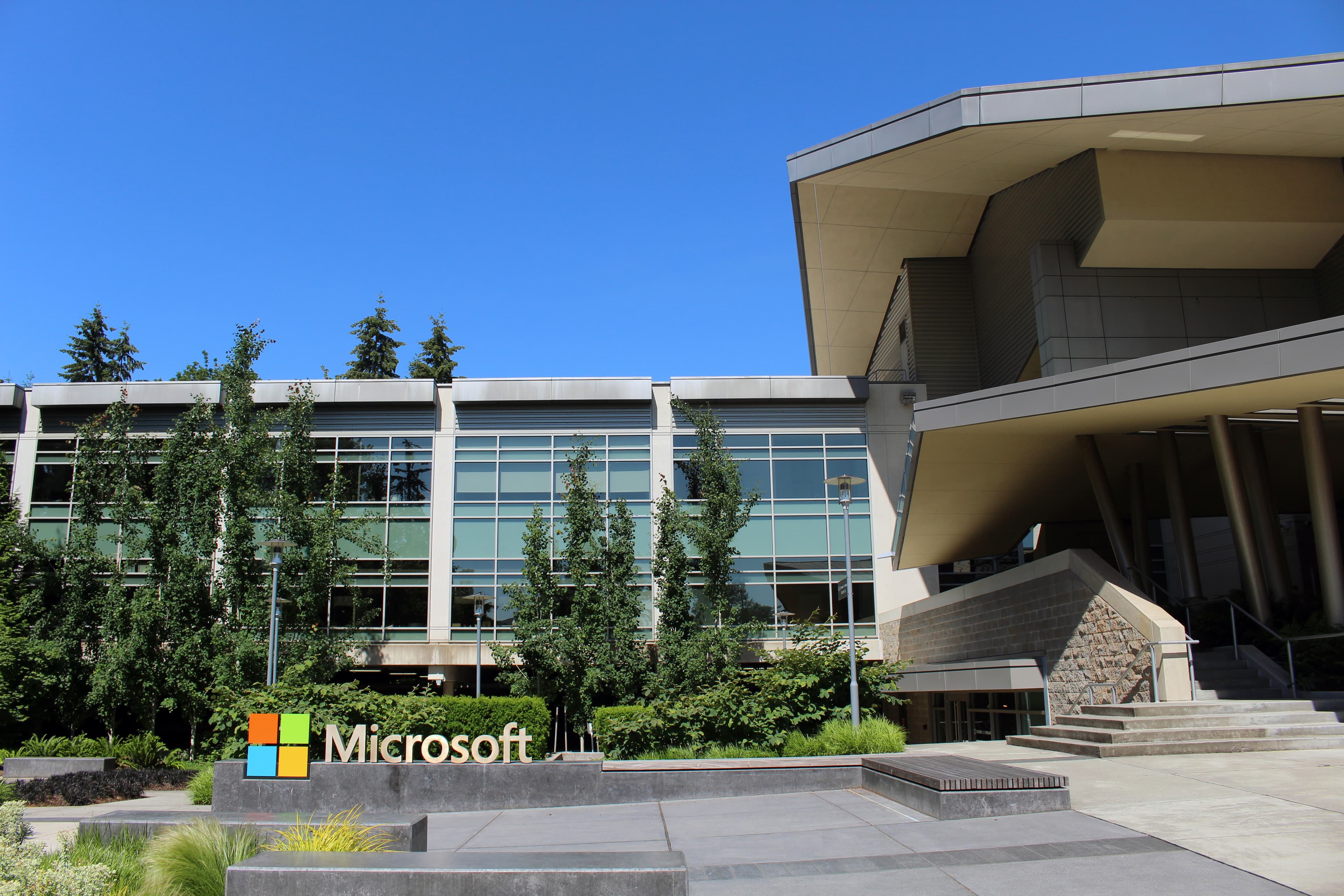 Microsoft Reportedly Training Sales Team to Undercut AI Partners OpenAI and Anthropic