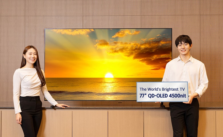 Samsung Unveils 4500-Nit QD-OLED, Challenges Mini-LED