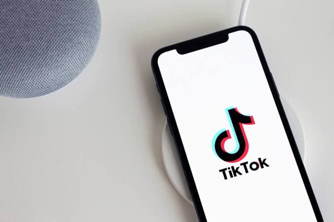 TikTok Explores Peer-to-Peer Payments in Direct Messages