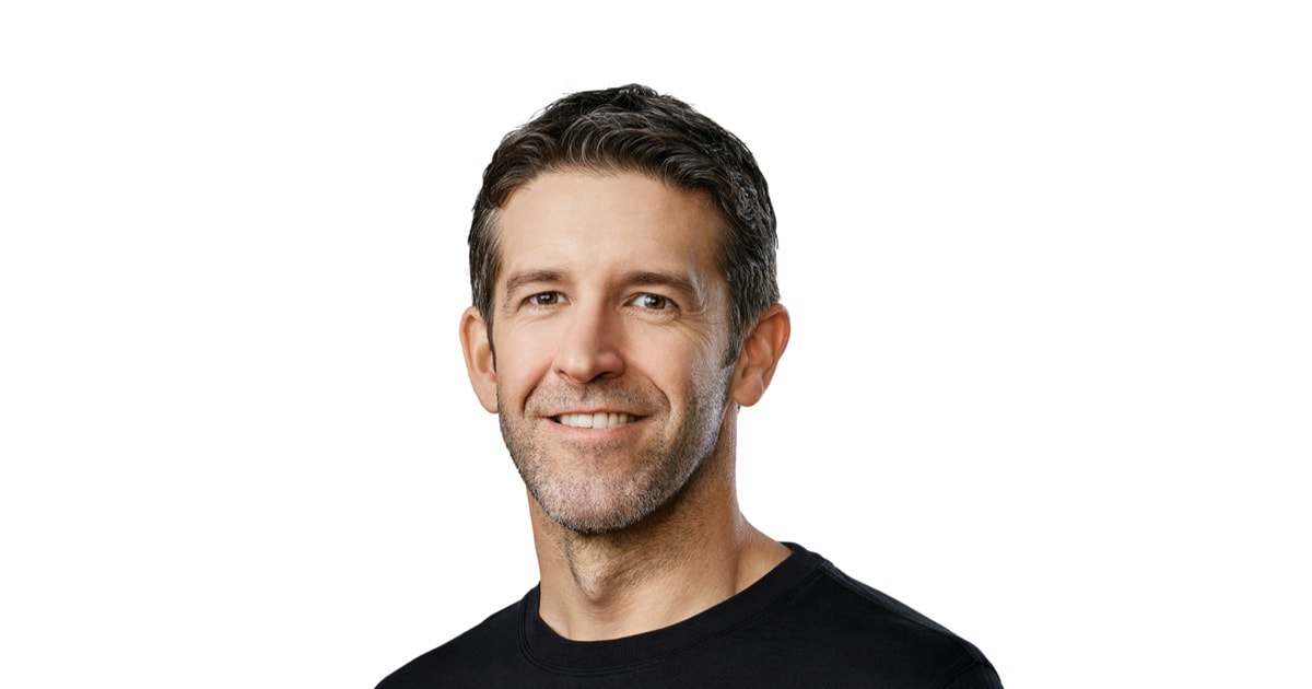 Tìm hiểu chi tiết kế hoạch kế nhiệm CEO Apple: Tim Cook có thể rời ghế, John Turnis liệu có lên thay?