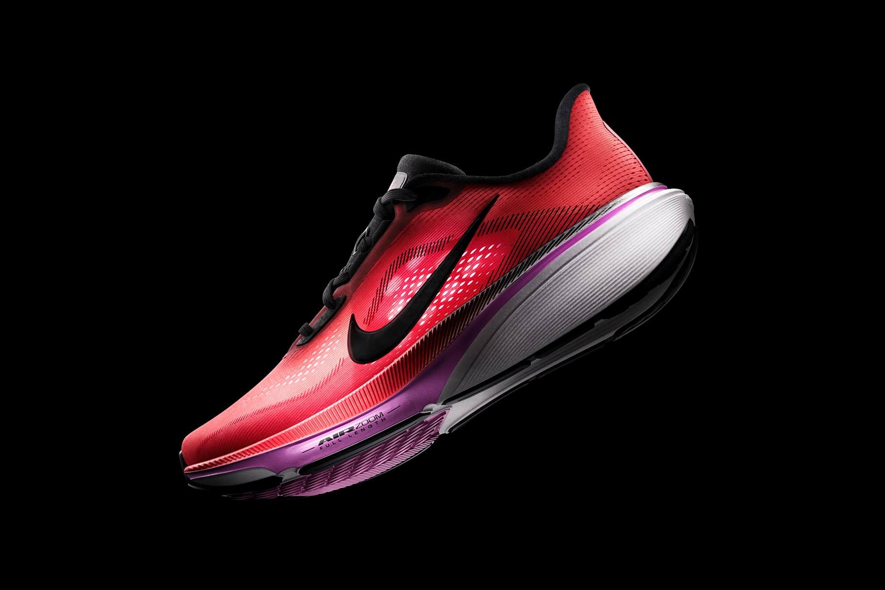 Nike Pegasus 42 ra mắt với cải tiến độ nảy tối ưu