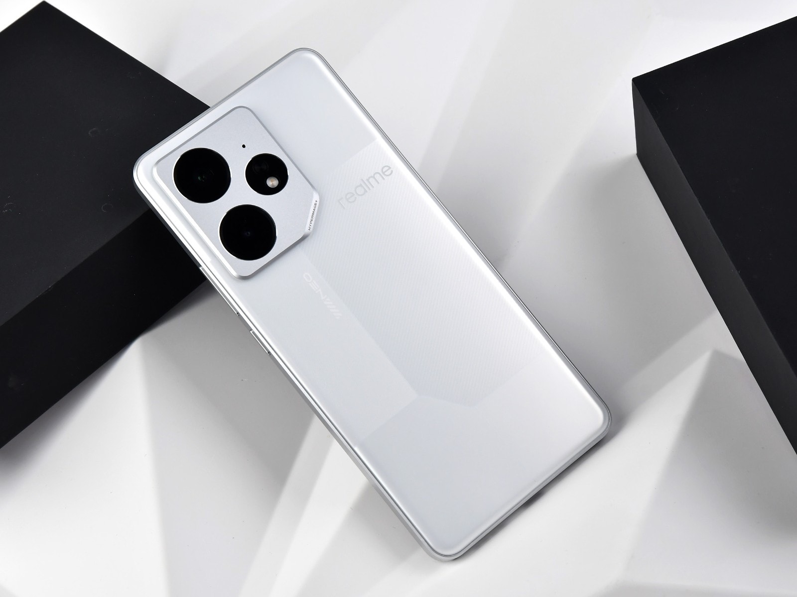 Realme Teases Neo 8: 8,000mAh Battery in a Slim Chassis?